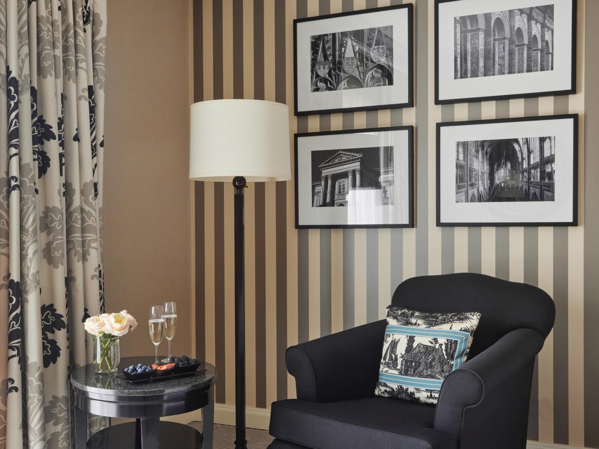 Four Seasons Hotel Prague — Photos 2